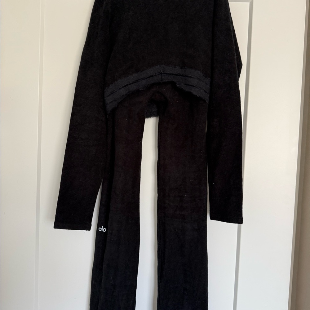 Alo Black Long Sleeve Top and Pants Set Worn Twice